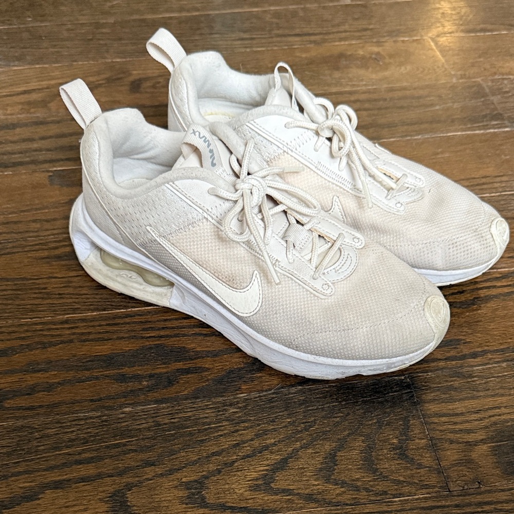 Nike Air Max Cream Sneakers
